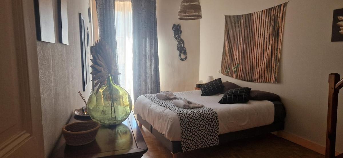Appartement 120 M² Duplex Coeur Historique Au Calme Le Puy-en-Velay Eksteriør bilde